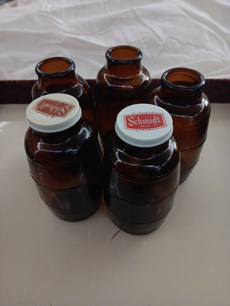 5 Schmidt Amber Barrel Beer Bottles