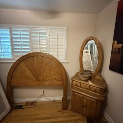 Oak Queen Headboard/small Cabinet/oval Mirror