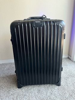 RIMOWA Black 2-Wheel Carry-On Suitcase - Durable Hard-Shell Luggage