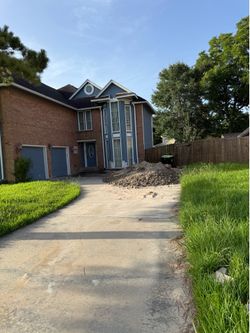 Free dirt. Must pick up.