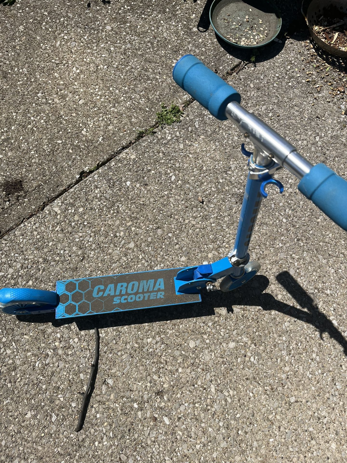 Caroma Blue Scooter Foldable
