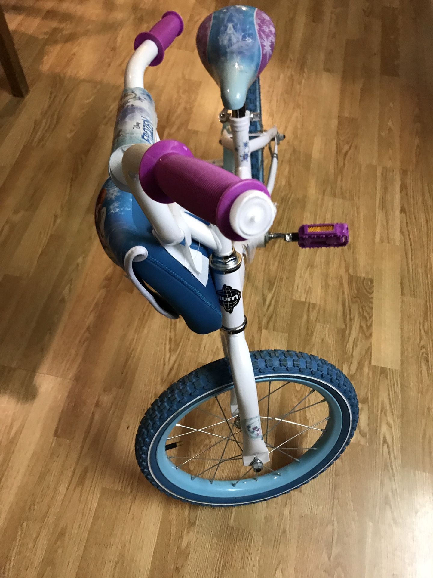 Frozen girls bike