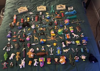 100+ Small Toy Lot (Animals, dinosaurs, Disney, McDonalds, Burger King, Cars)