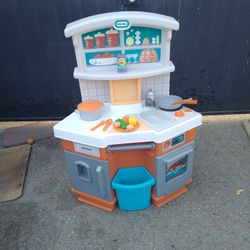 Kitchen And Accessories