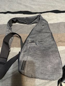 NEW Togog travel crossbody