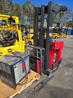 Raymond Electric Reach Truck Forklift