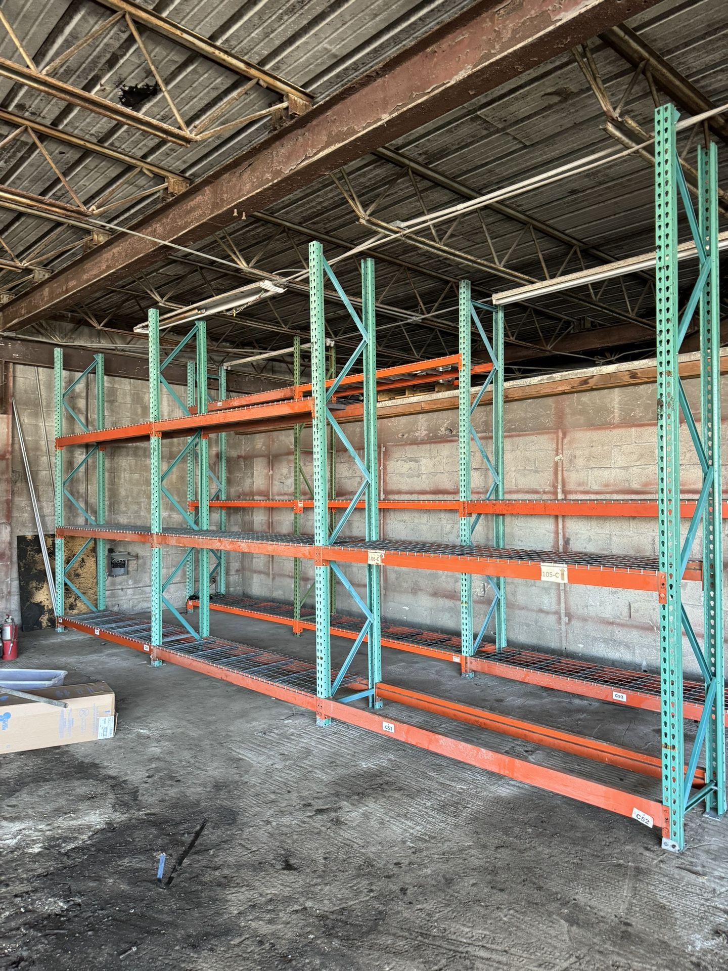 PALLET RACKS POSITION NEW AND USED CONDITION