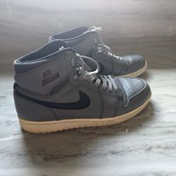 Air Jordan 1 High Retro Rare Air Patch Size 9 , 5Cool Grey