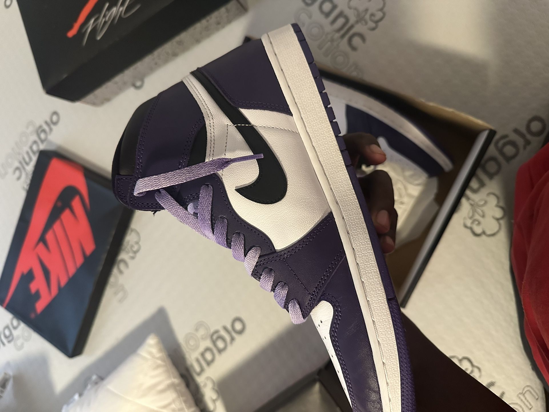 Jordan 1 Court Purple
