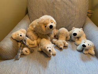 6 plush polar bears, 2 Boyd’s collection w/ positionable legs