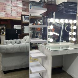 Mirrored Display Shelves 