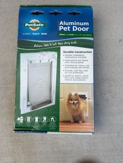 New PetSafe Freedom Aluminum Pet Door Dogs & Cats Under 15 lbs Small White Solid Aluminum Frame Tinted Vinyl Flap Flap Opening 5.25" W x 8.125" H Fits