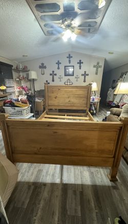 Full Size Bedroom Suite & Mattress Set