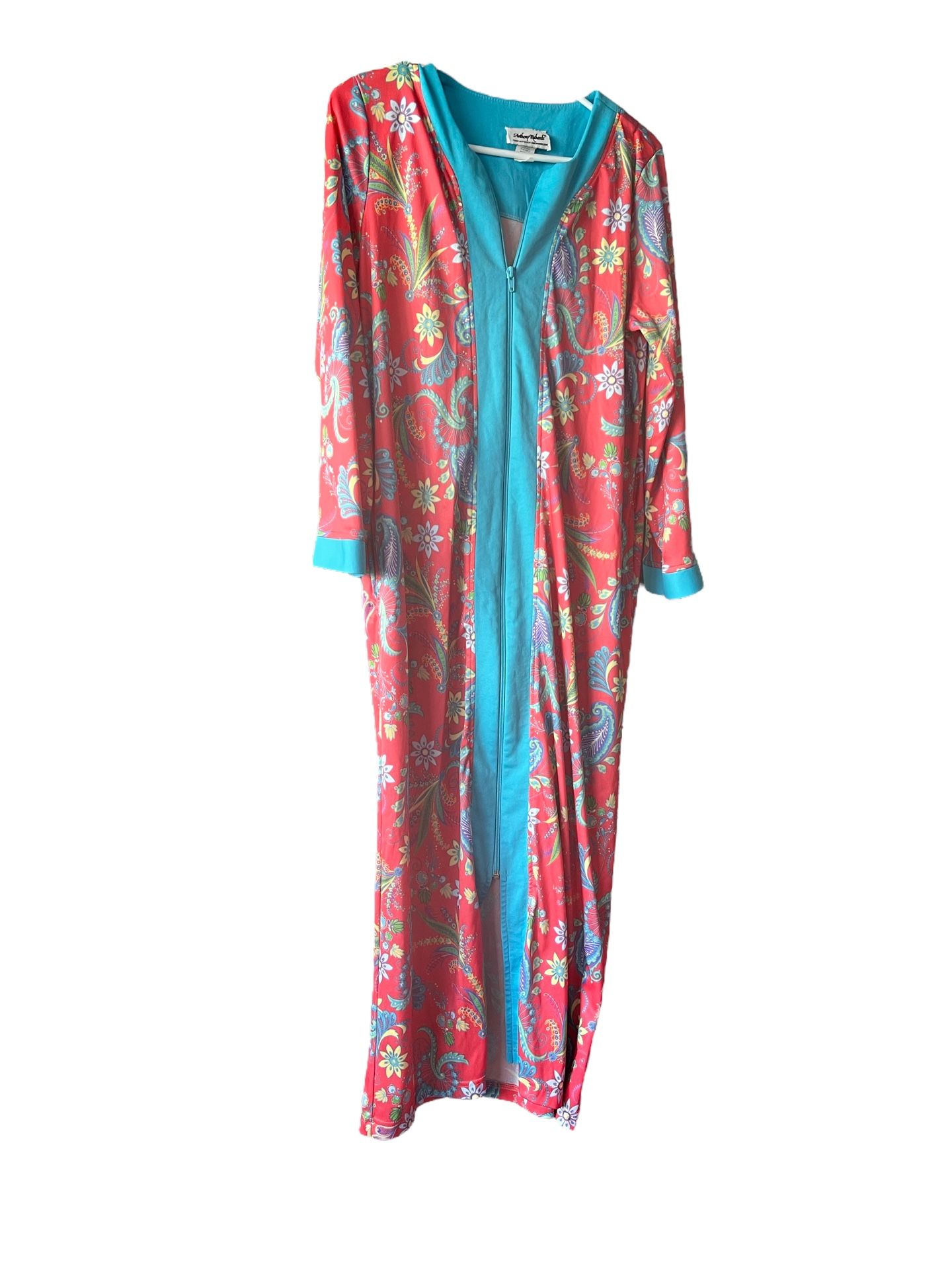Anthony Richards Medium Zip Polyester Robe Housecoat Mumu Paisley Granny Colorfu.  Long sleeved very beautiful color pattern. Comes from a pet and smo
