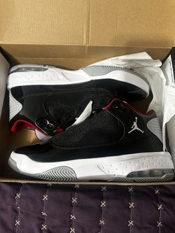 Jordan Max Aura2 Size 7Y