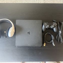 PS4 w/ Controller & HyperX Headset
