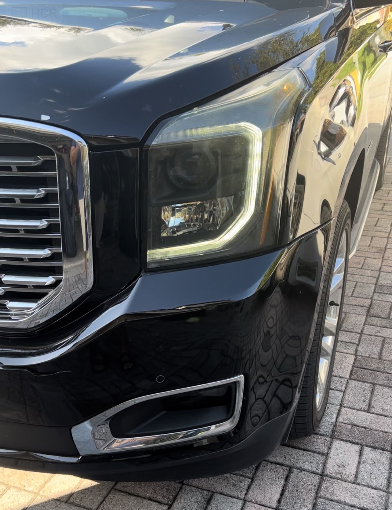 2018 GMC YUKON HEADLIGHTS LEFT AND RIGHT