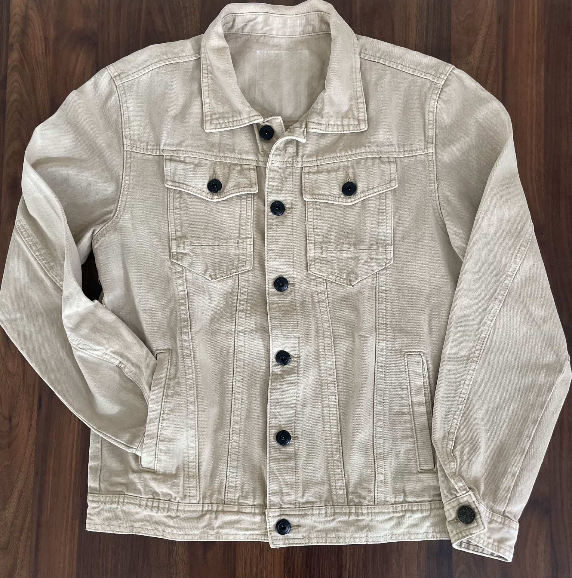 Men's khaki denim jacket, size M-L. Like NEW