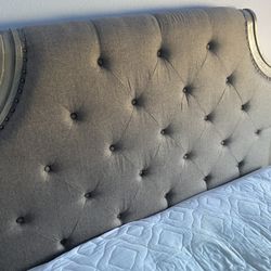 Queen Bed Frame With Matress