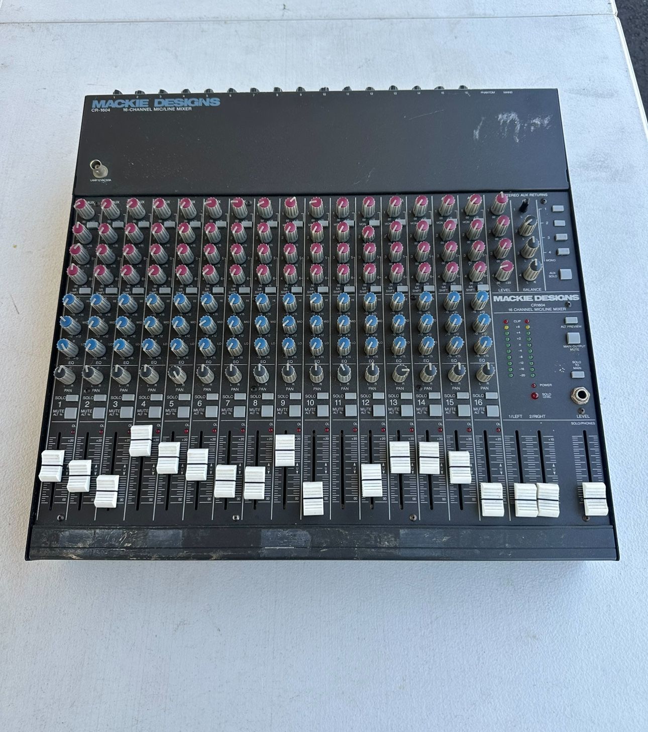 Mackie CR-1604 16-Channel Mixer