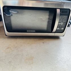 BLACK AND DECKER MICROWAVE PERFECT CONDITION 