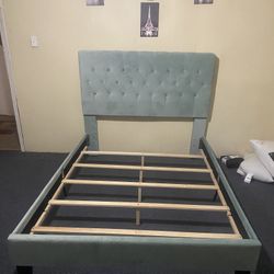Brand New Queen Platform Bed Frame 