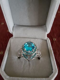 Striking Vintage Style Light Blue Sapphire Ring