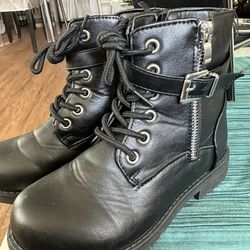 Girls Boots