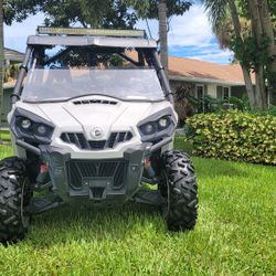 2017 Can m Commander eight hundred