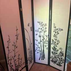 Folding Privacy Screen
