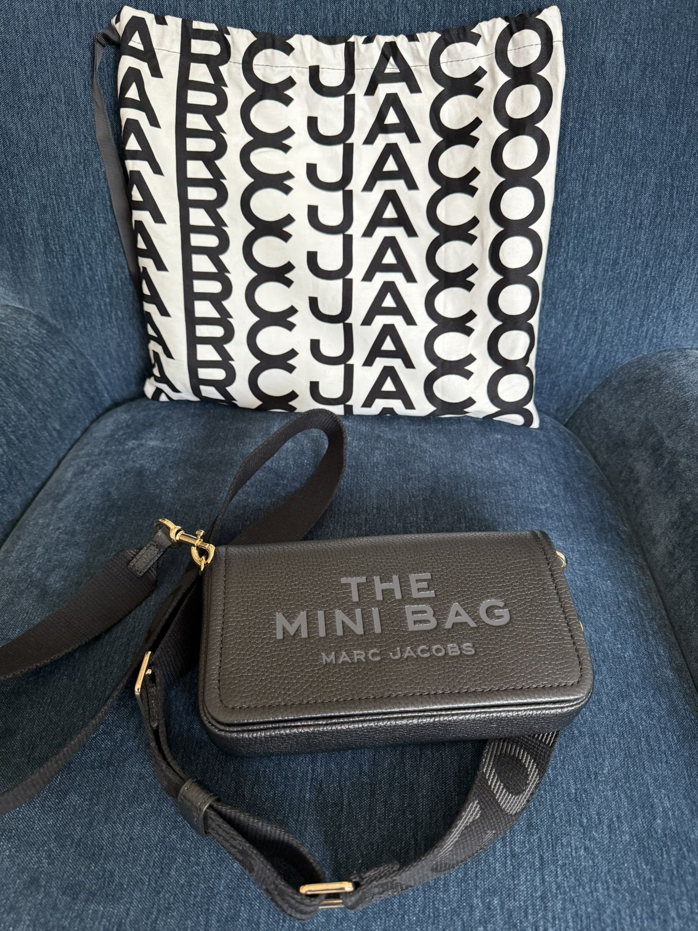 Marc Jacobs The Mini Leather Crossbody Bag - Black