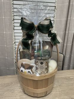 Bath & Bodyworks Gift basket
