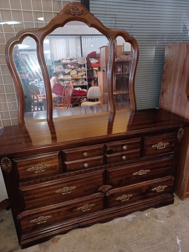 Dresser And Mirror 