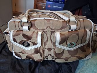 2006 Original COACH TURN LOCK PURSE