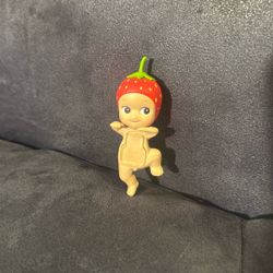 Sonny Angel Mini Figure Doll Strawberry Hippers