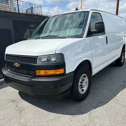 2022 Chevrolet Express 2500
