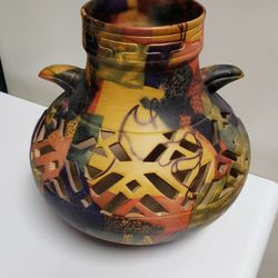  Rare Chinese Dragon Talon Reticulated Ceramic Vase