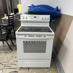 Nice Smooth Top Stove 