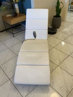Chaise Lounge With Massager
