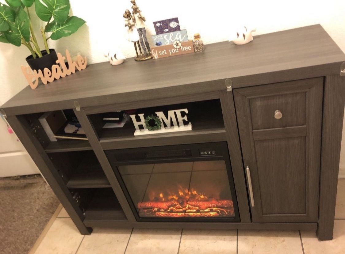 Nice Fireplace Console Bar Table (+Heater)