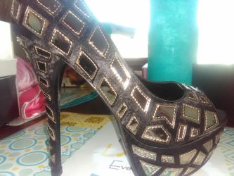 Black & Gold metallic heels