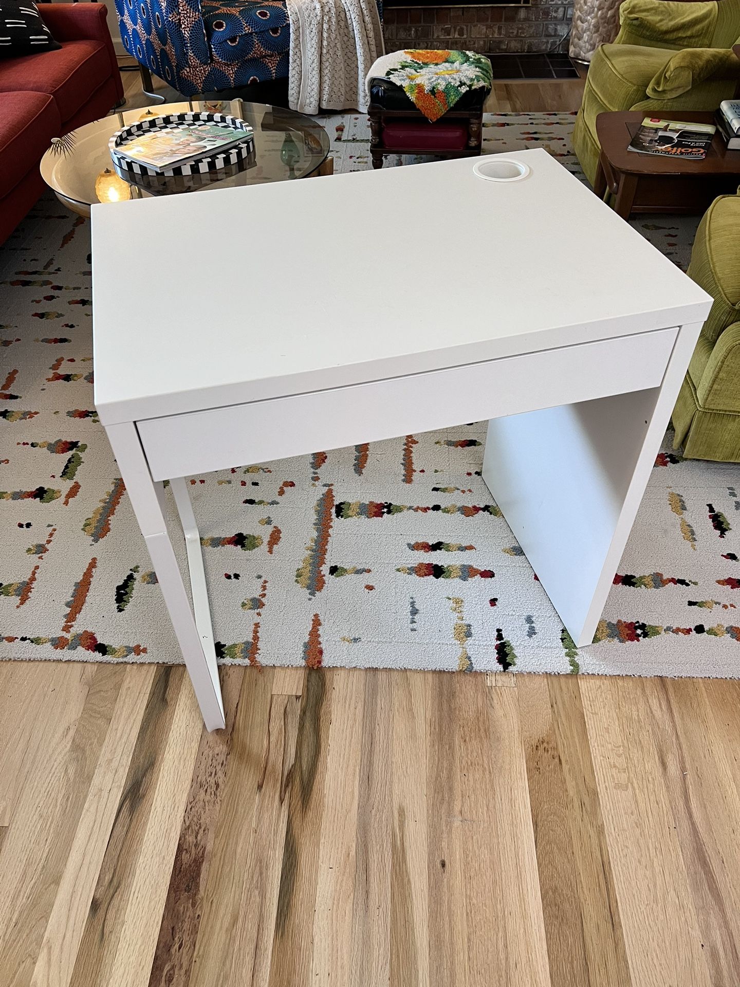 IKEA Micke Desk