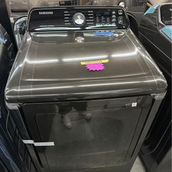 Samsung 7.4 cu. ft. Vented Gas Dryer with Steam Sanitize+ in Brushed Black