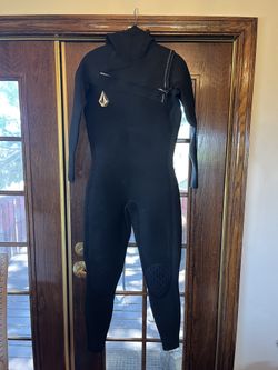 Volcom 4/3mm surfing full suit