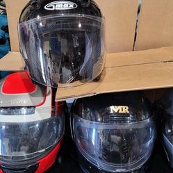 Motorcycle/scooter Helmets