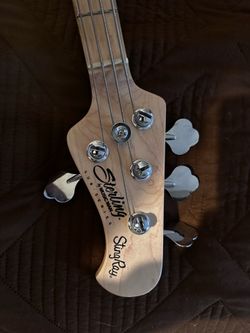 4 STRING BASS STERLING BY MUSICMAN