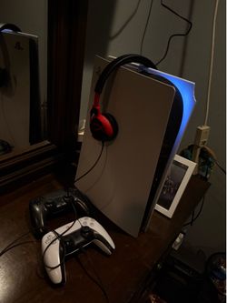 Playstation 5 With 2 controllers and hyper X headset