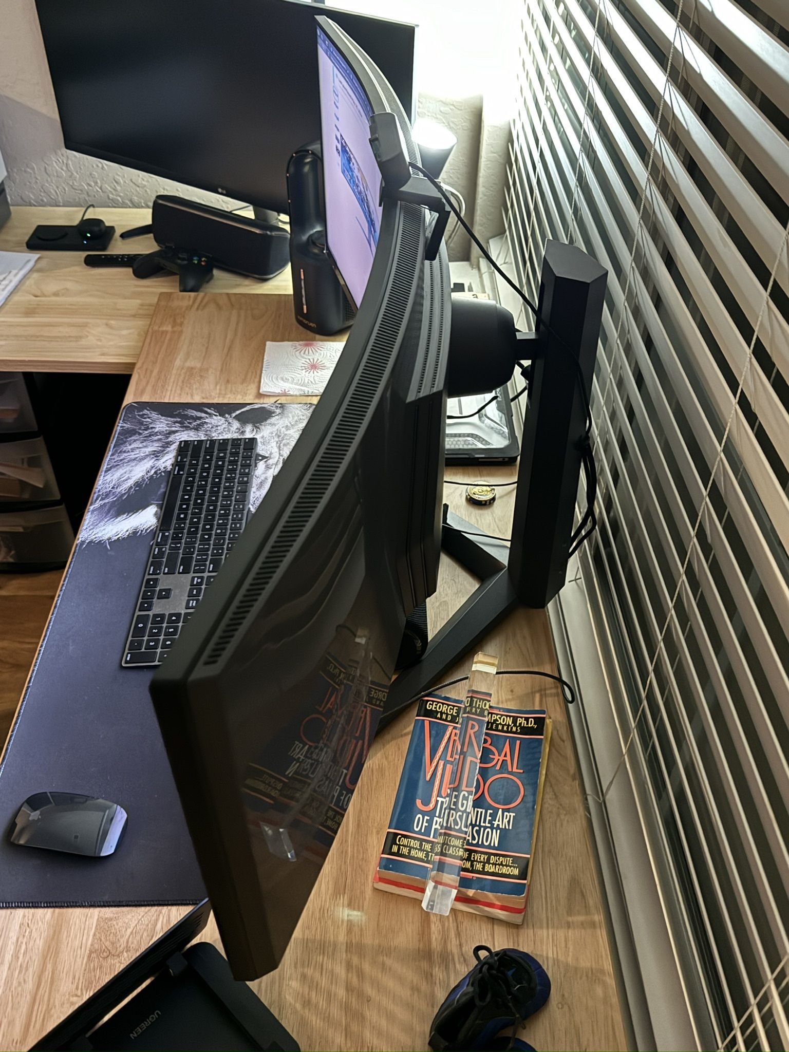 LG 45 Inch ULTRA GEAR CURVED GAMING MONITOR (200HZ)