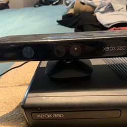 Xbox 360 + Kinet+controls +games