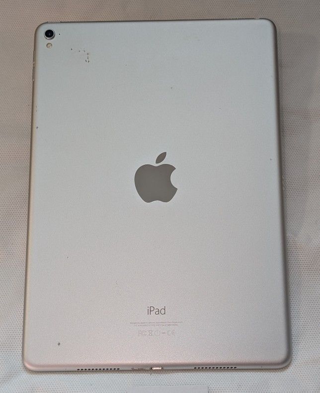 NICE APPLE iPad PRO 9.7 inch 32GB WIFI iOS16